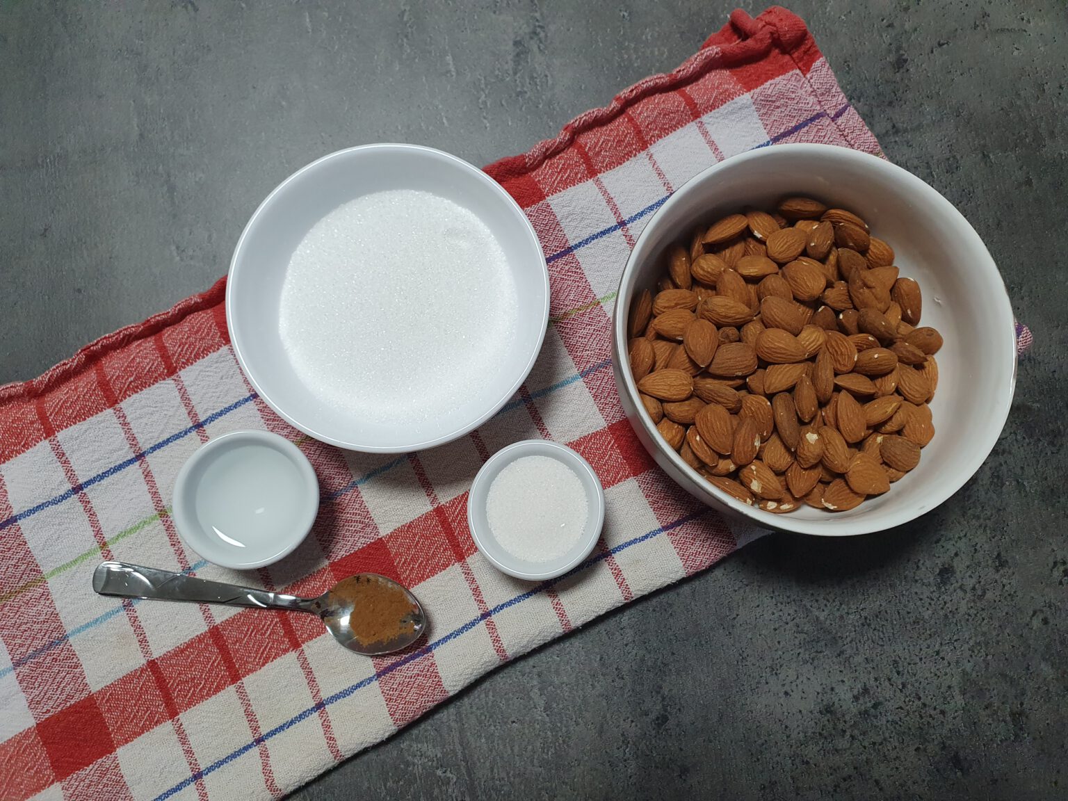 Rezept – Gebrannte Vanille-Zimt-Mandeln Rezept – Gebrannte Vanille-Zimt-Mandeln